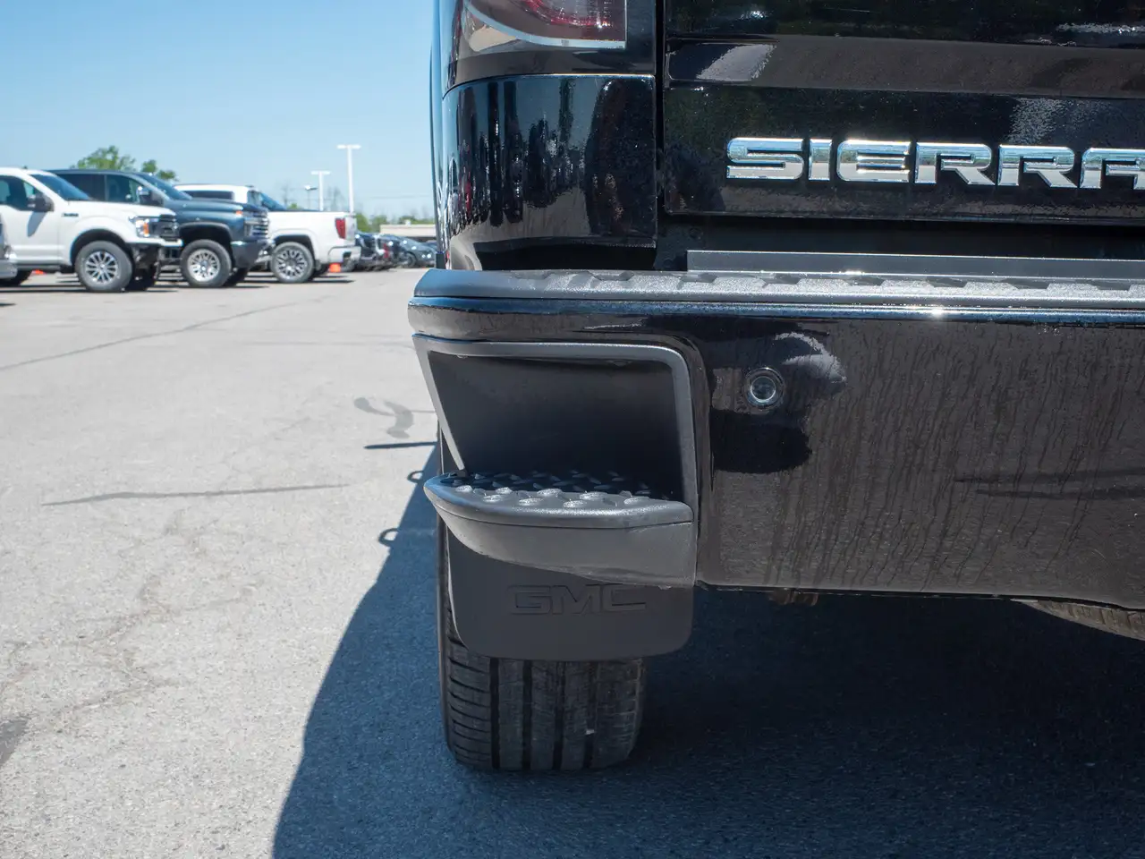 GMC Sierra 1500 снимка GMC Sierra 1500