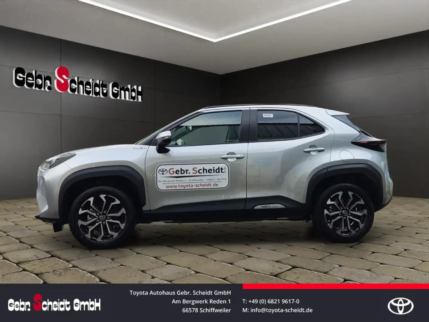 Toyota Yaris Cross Hybrid FWD Teamplayer Winter- & Sicherheitspaket Silber - 2