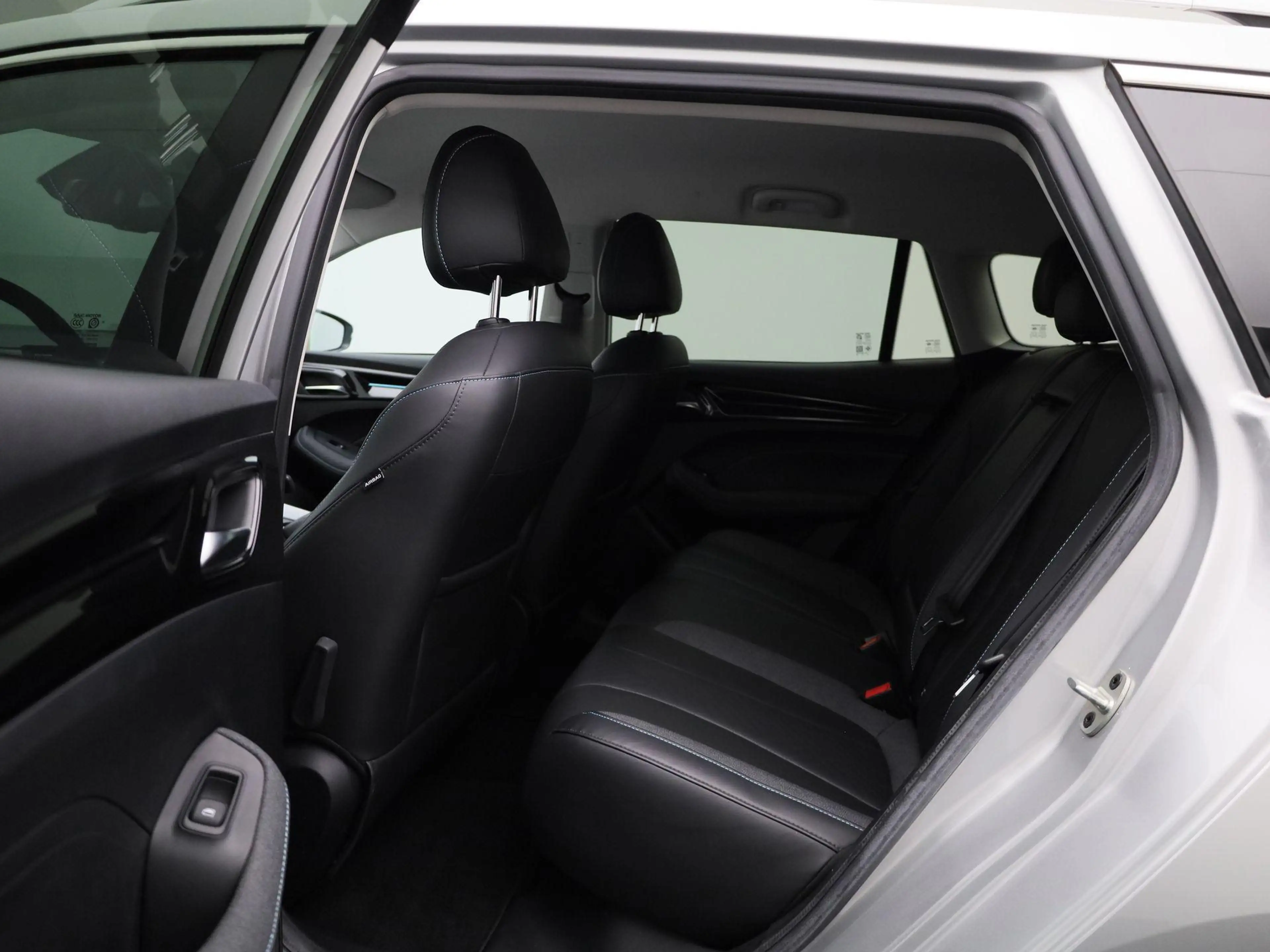 MG MG5 Electric Long Range Luxury 61 kWh | Leder | Navi | — photo 11