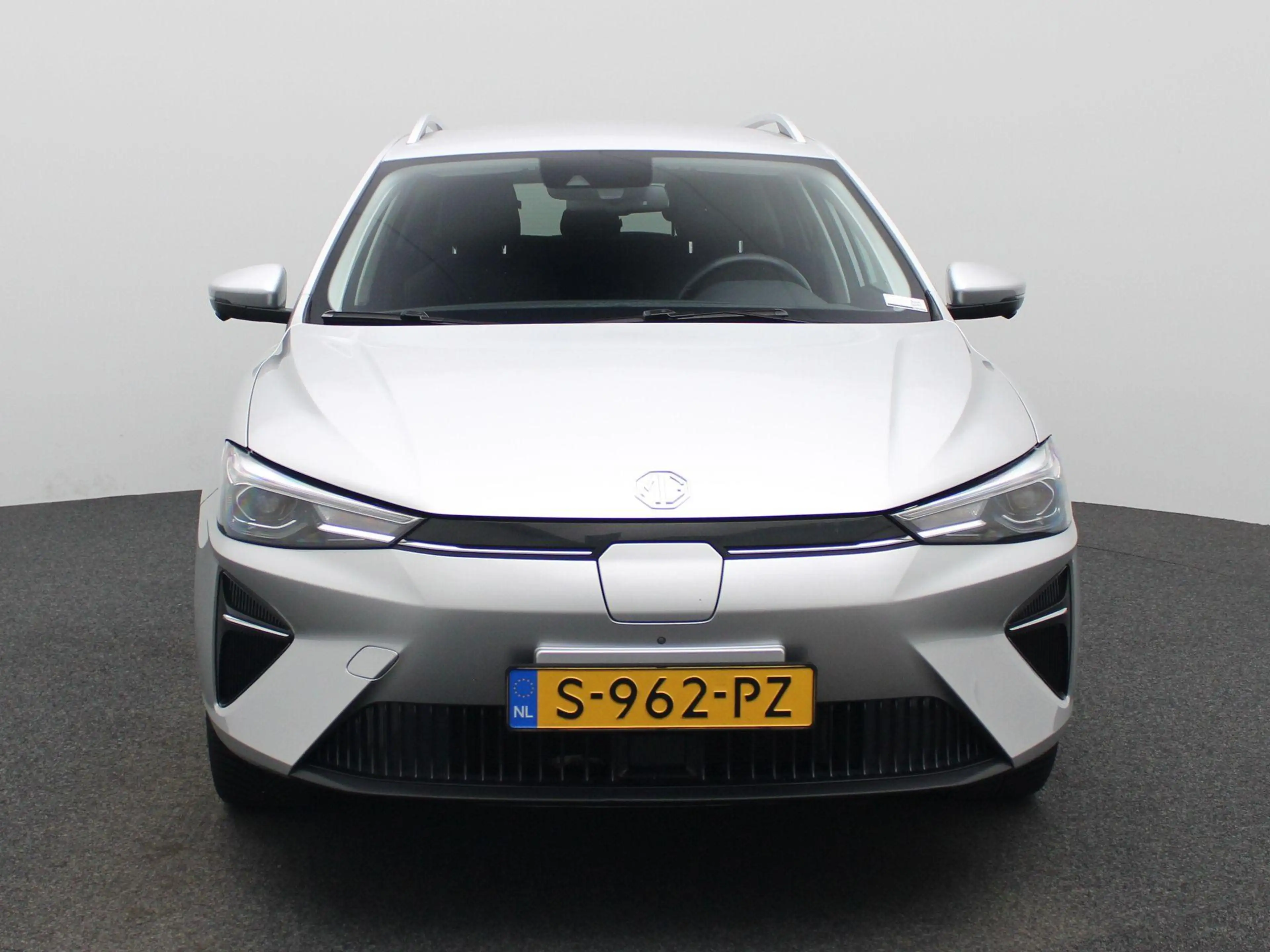 MG MG5 Electric Long Range Luxury 61 kWh | Leder | Navi | — photo 4