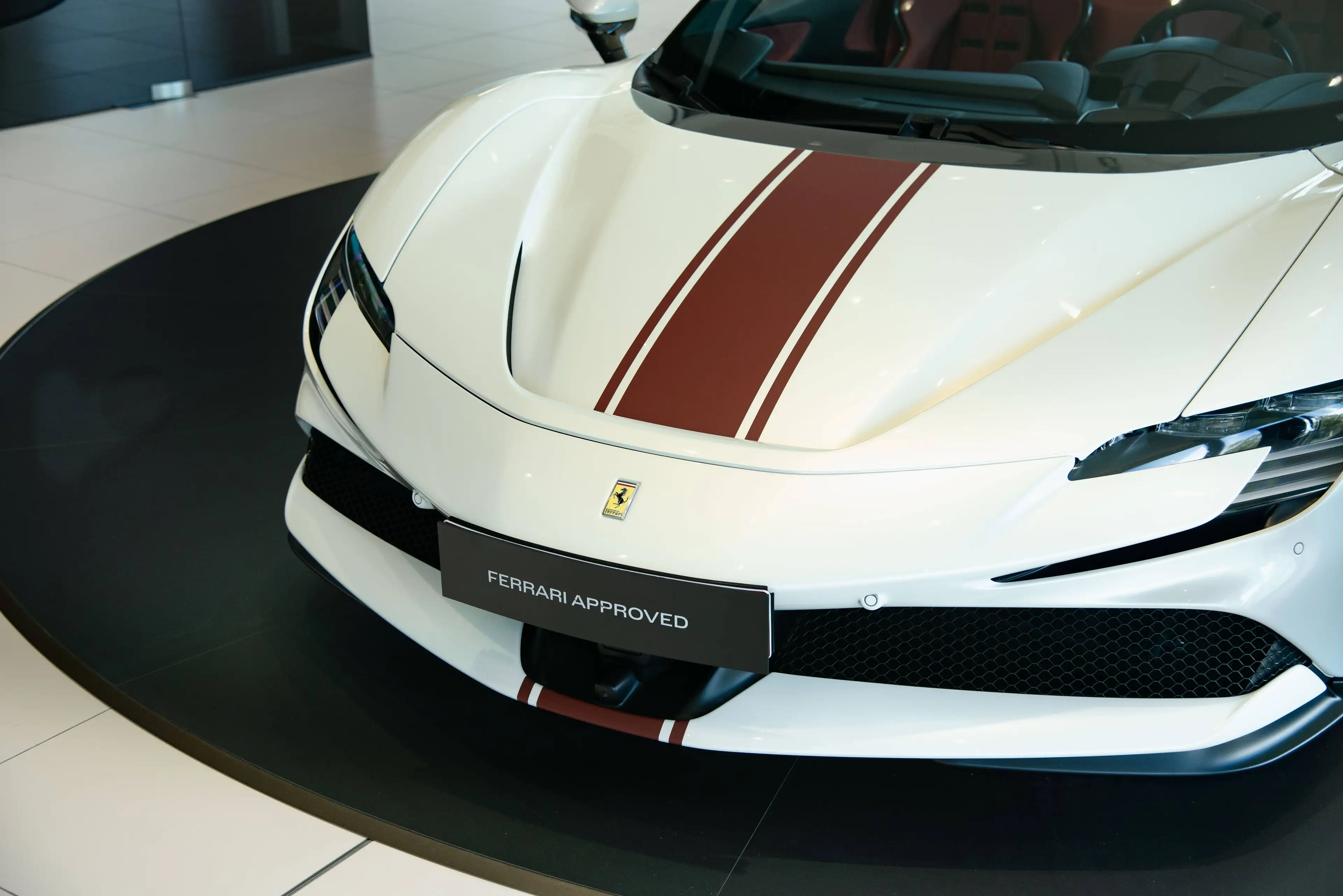 Ferrari SF90 Spider SF90 Spider PHEV 4.0 Turbo V8 F1 — photo 11
