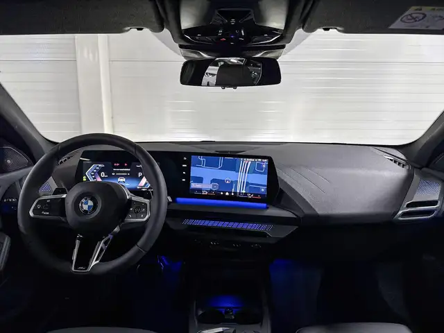 BMW 1 Series view 11