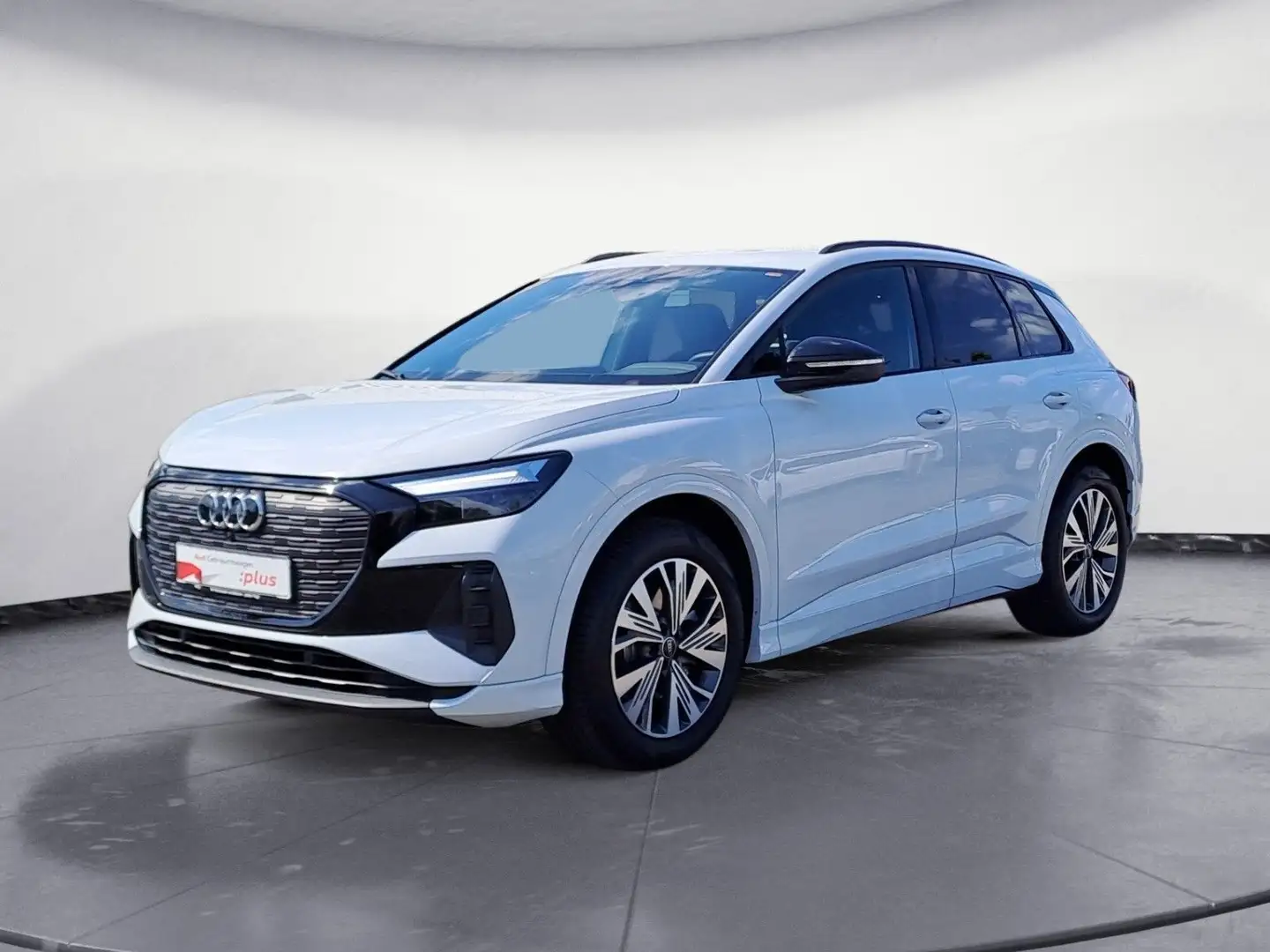 Audi Q4 e-tron 40 S line Optik advanced AHK Navi conn Weiß - 2