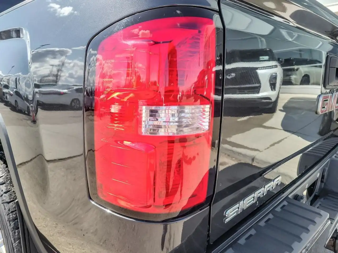GMC Sierra 1500 снимка GMC Sierra 1500