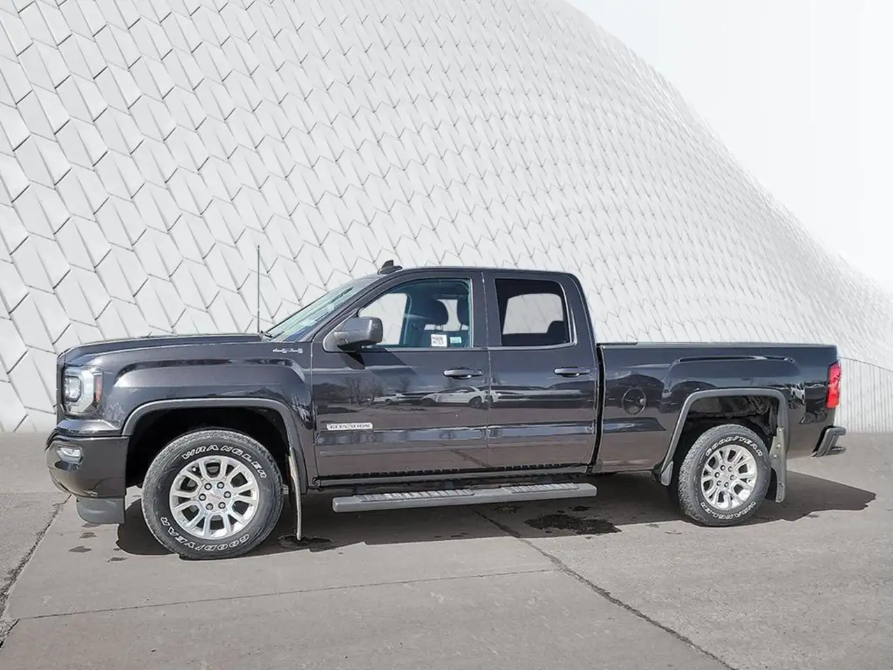 GMC Sierra 1500 снимка GMC Sierra 1500