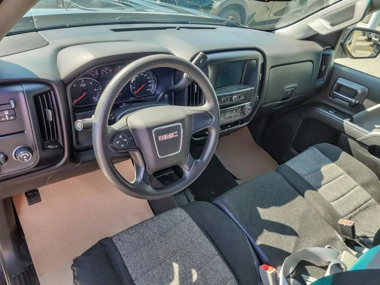 GMC Sierra 1500 снимка GMC Sierra 1500