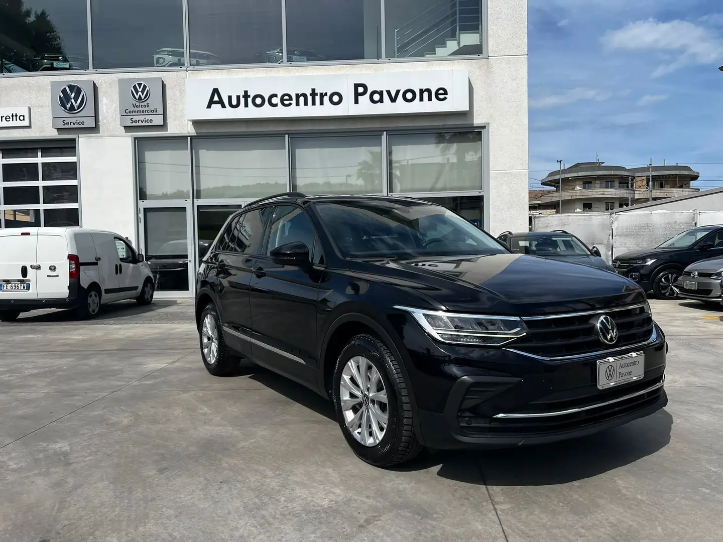 Volkswagen Tiguan 2.0 tdi Life 150cv dsg -Climatronic 3 zone- App- Noir - 1
