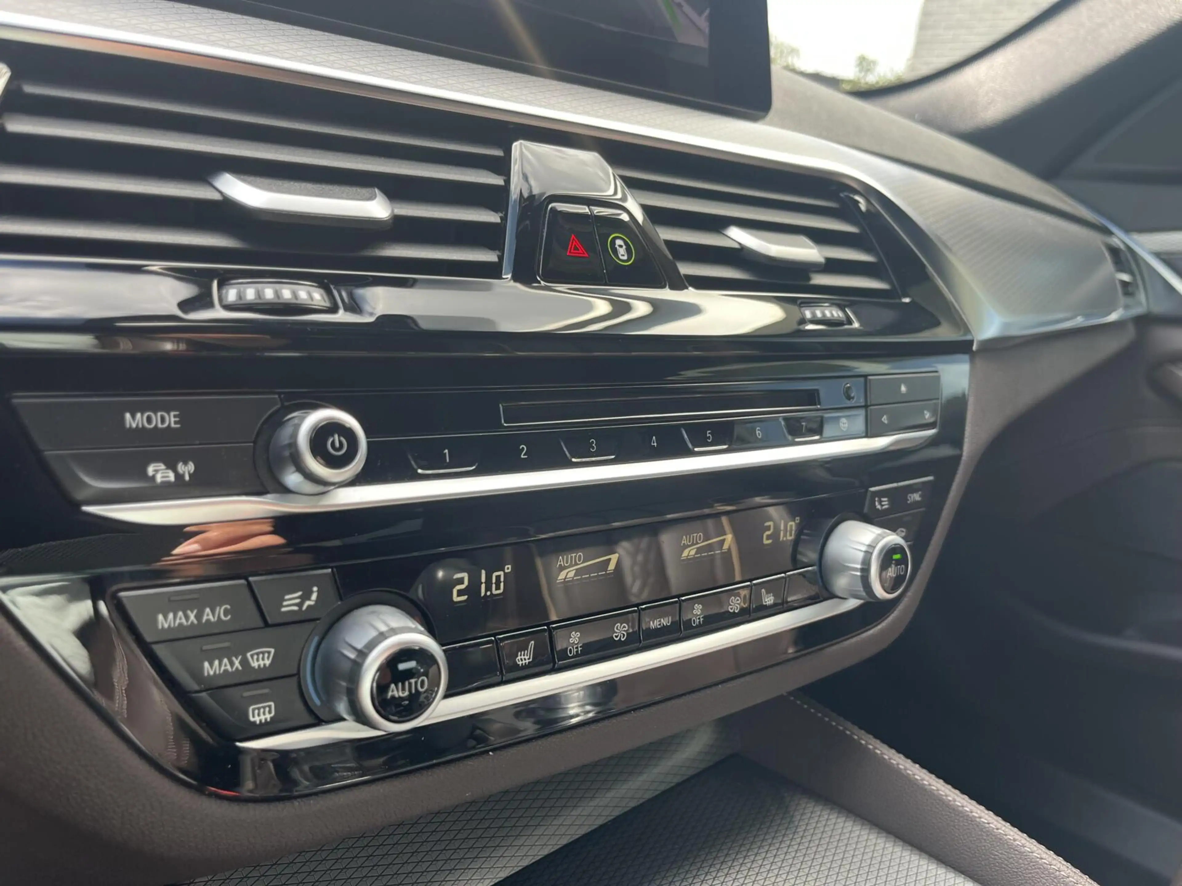 BMW 520 5-serie 520i M-SPORT NL AUTO NAPPA+MEMORY+19INCH N — photo 10