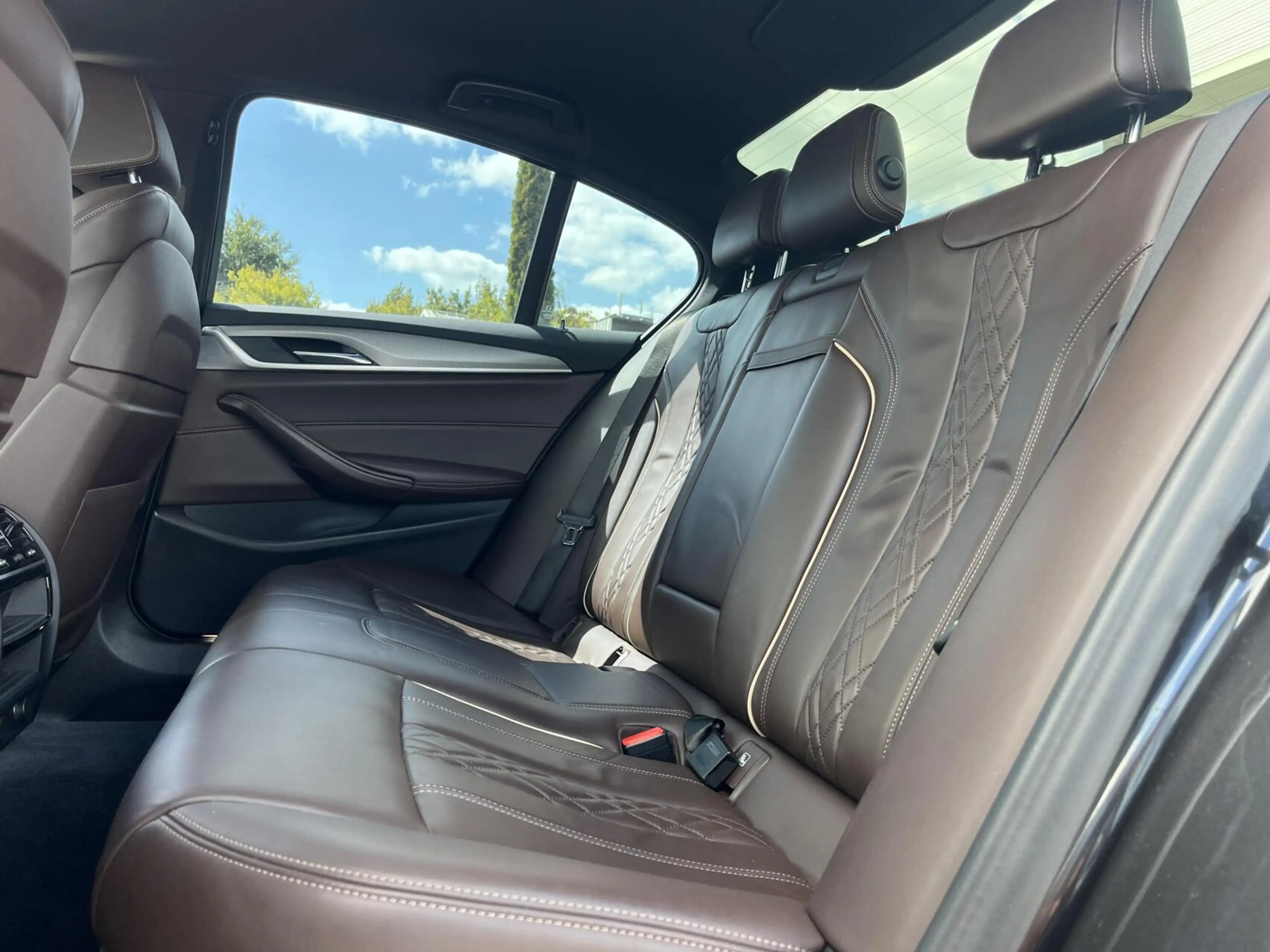 BMW 520 5-serie 520i M-SPORT NL AUTO NAPPA+MEMORY+19INCH N — photo 20