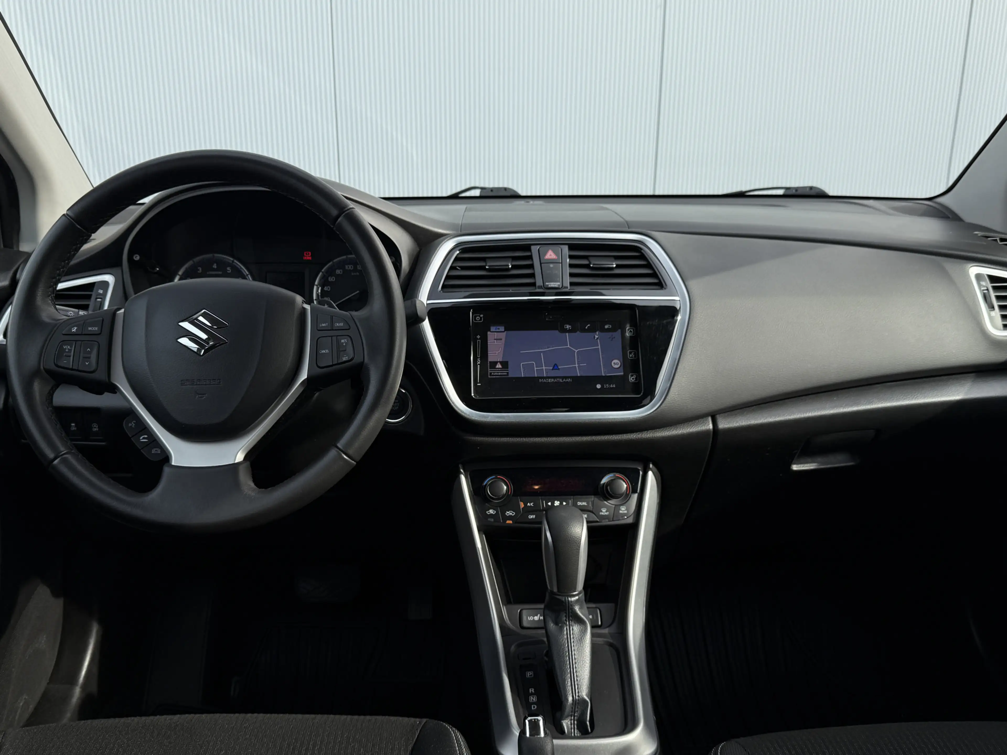 Suzuki S-Cross 1.0 Boosterjet Exclusive Automaat Navigatie/Trekha — photo 2