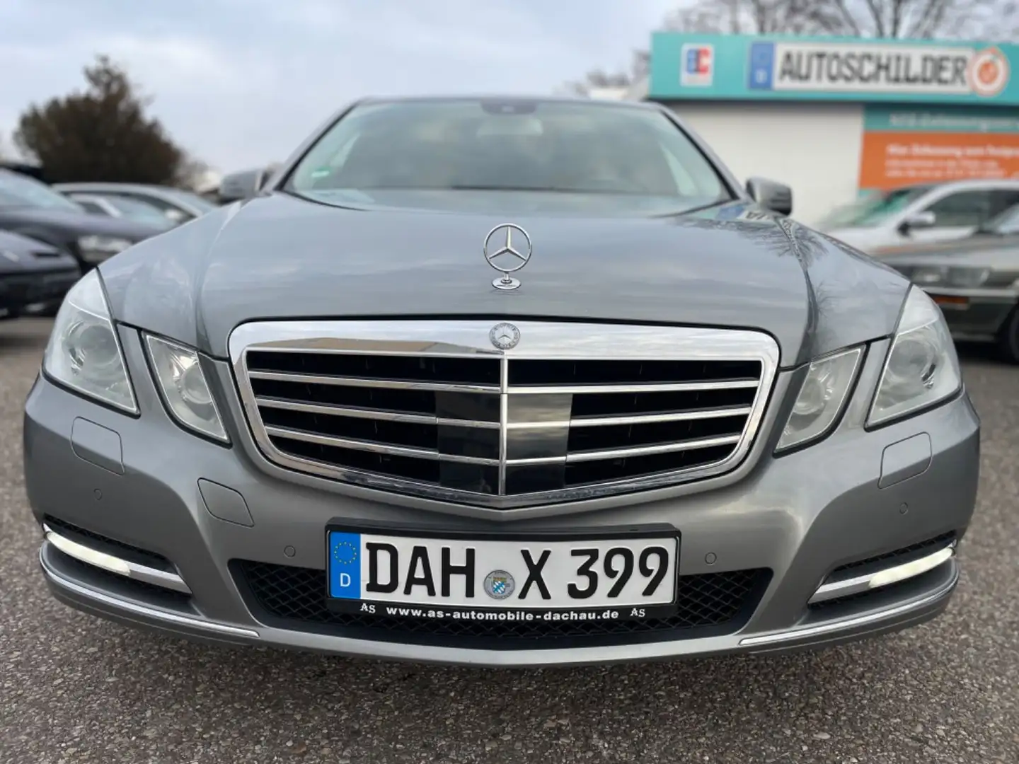 Mercedes-Benz E 350 4MATIC Autom./DISTRONIC/SPURASSI/TOTWINKE. Gris - 2