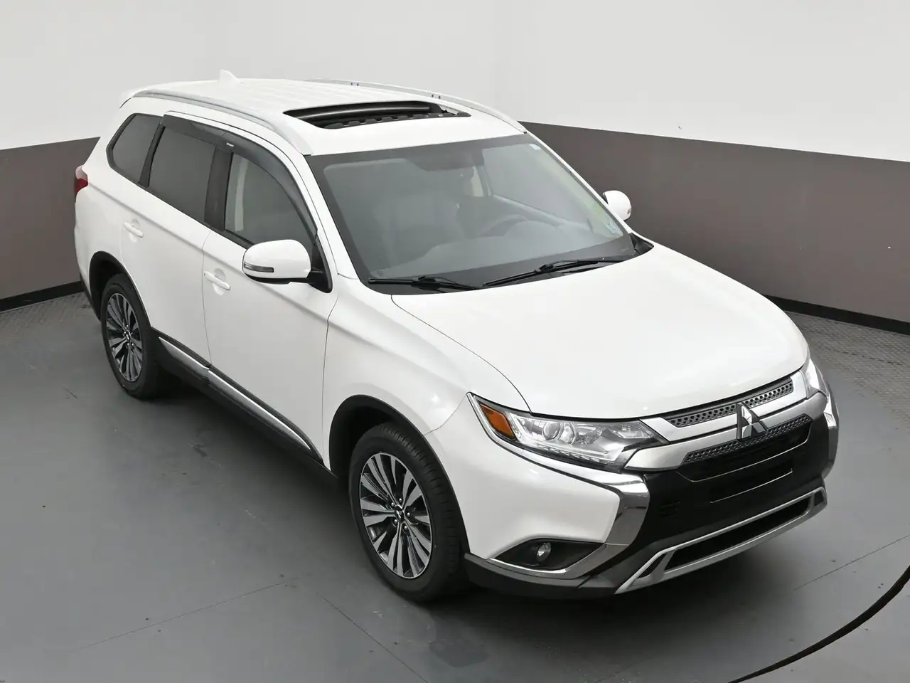 Mitsubishi Outlander снимка Mitsubishi Outlander