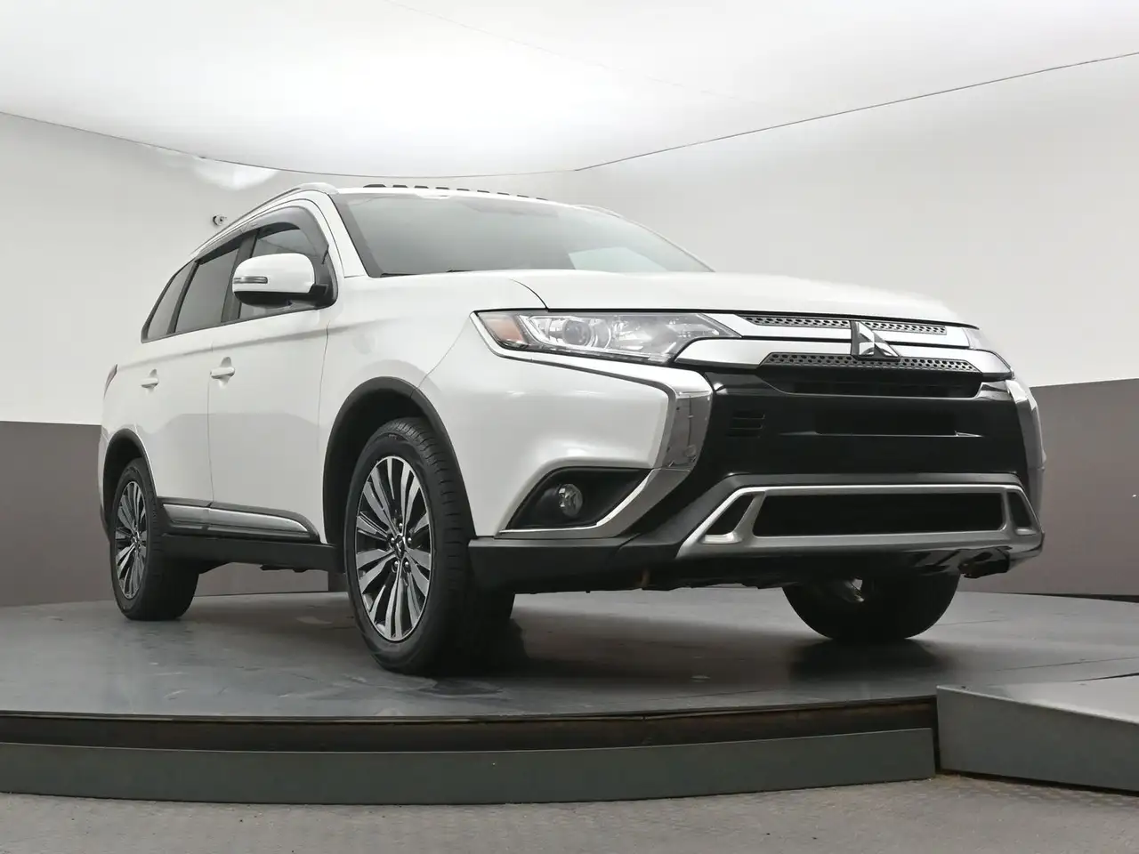 Mitsubishi Outlander снимка Mitsubishi Outlander