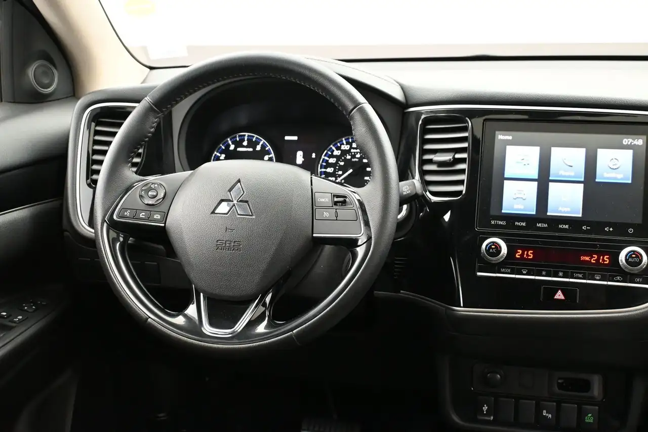 Mitsubishi Outlander снимка Mitsubishi Outlander