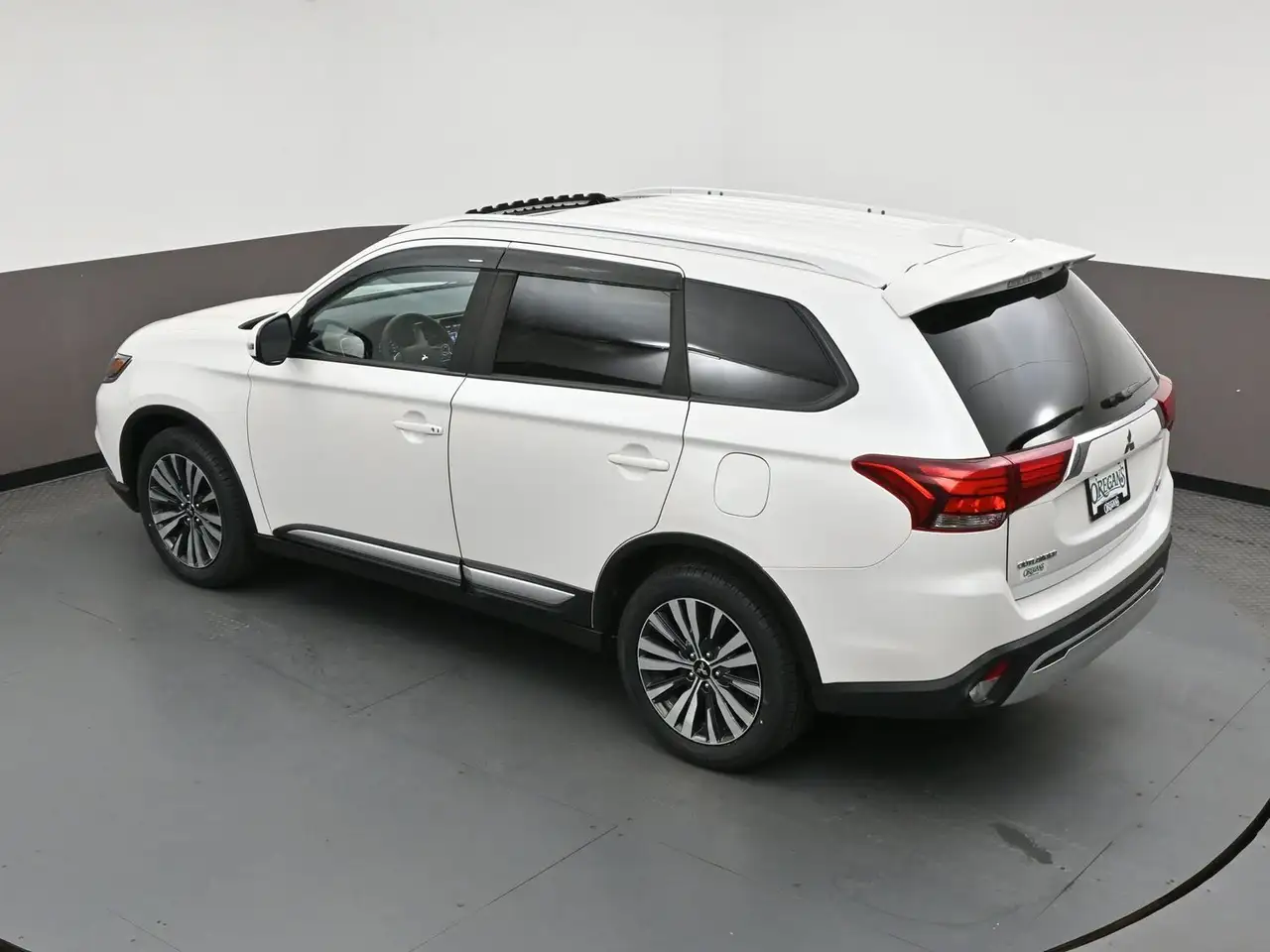 Mitsubishi Outlander снимка Mitsubishi Outlander