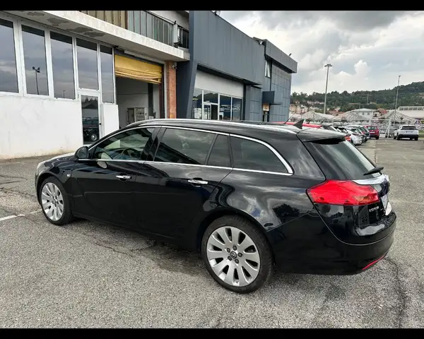 Opel Insignia view 4