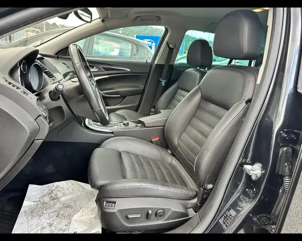 Opel Insignia view 9
