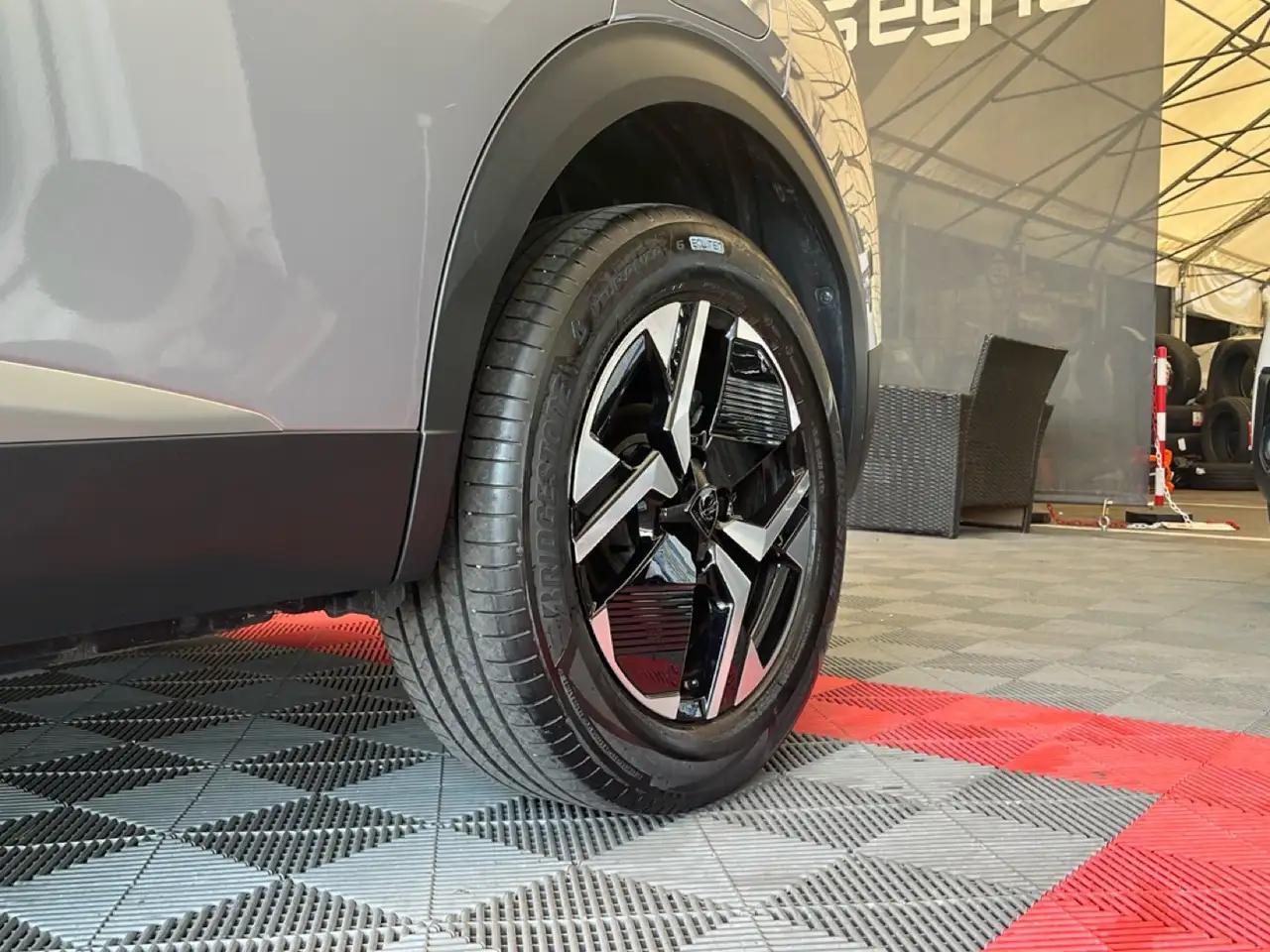 Peugeot 2008 Hybrid 145cv e-DCS6 Allure auto, миниатюра 20