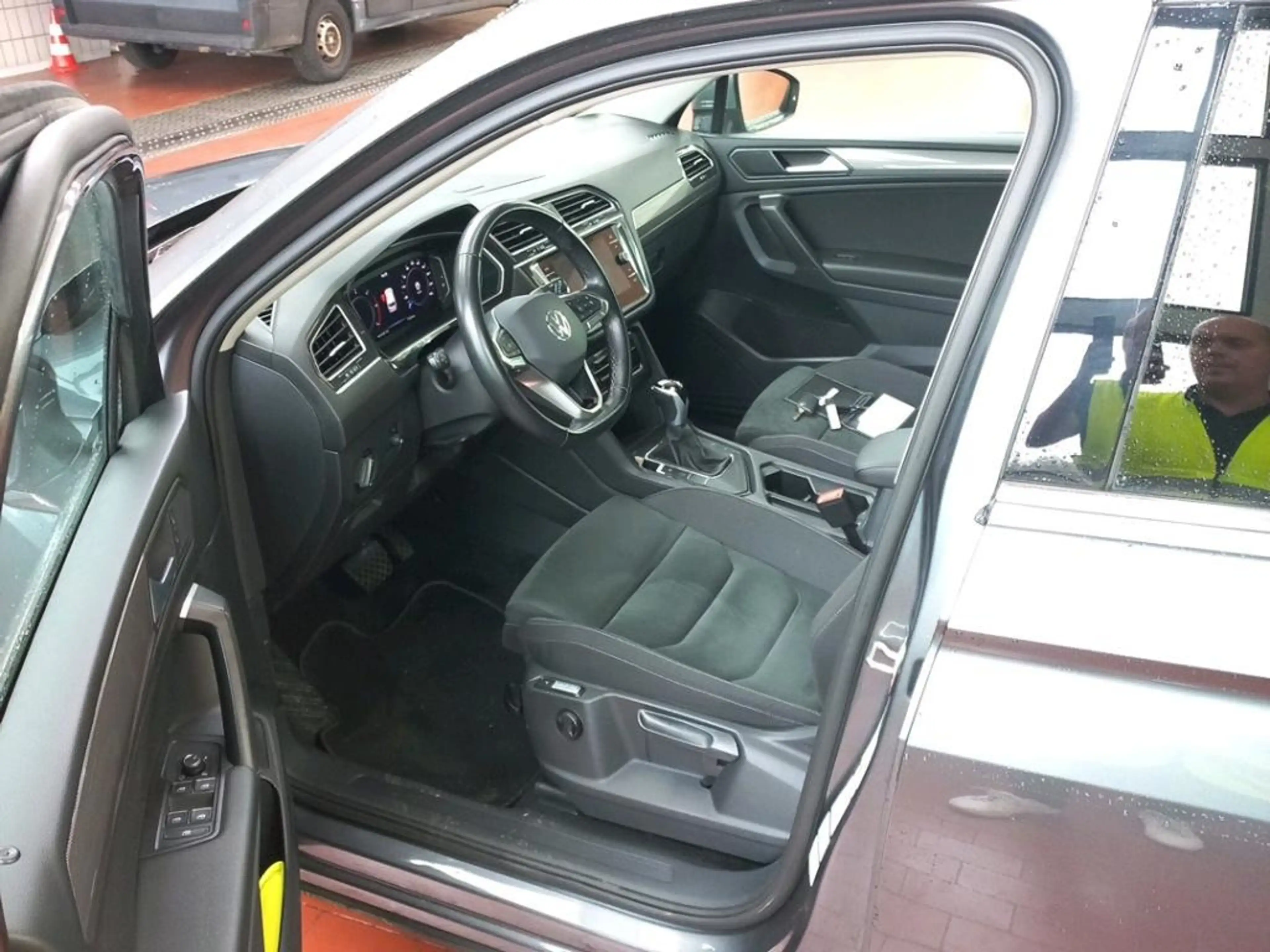 Volkswagen Tiguan Allspace 2.0 TDI Life DSG AHK/Kamera/18 — photo 9