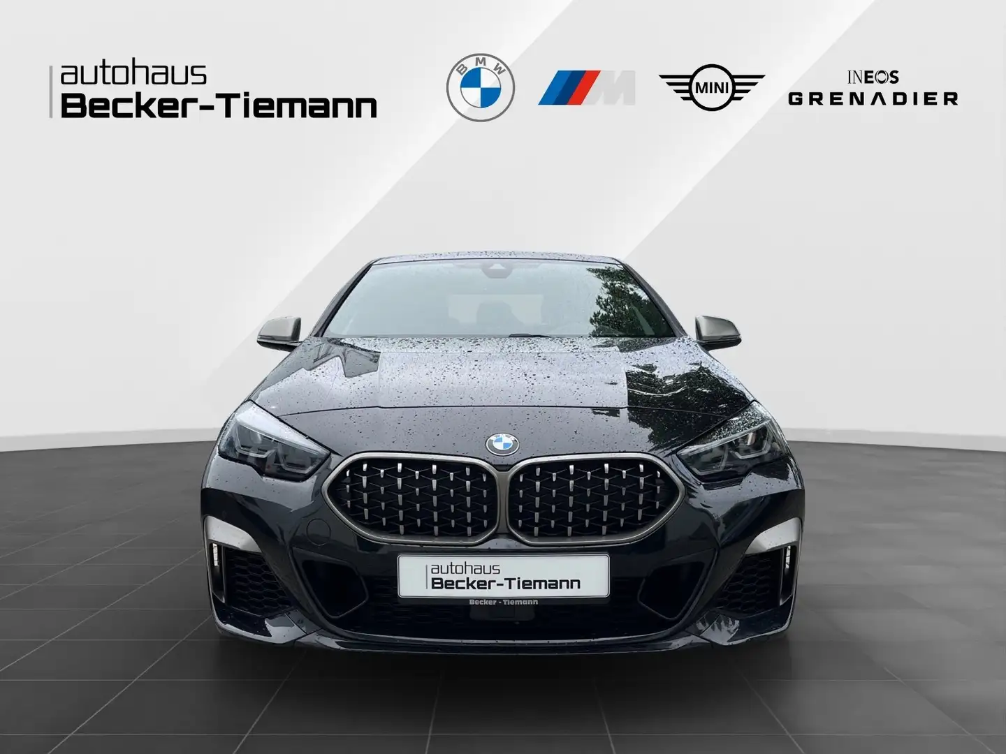 BMW M2 35i xDrive Gran Coupé HUD Pano DrivAss ACC ParkAss Black - 2