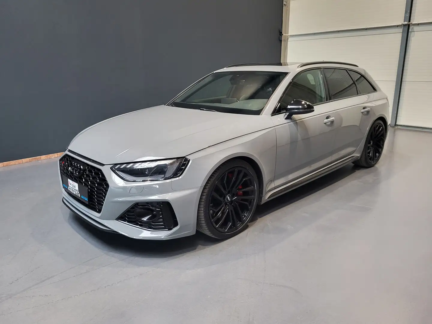 Audi RS4 2.9 TFSI quattro *TOP Ausstattung* Grau - 1
