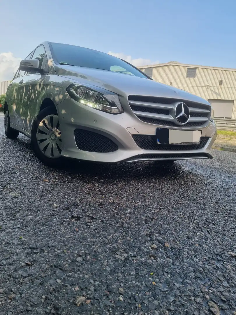 Mercedes-Benz B 180 Urban - 2