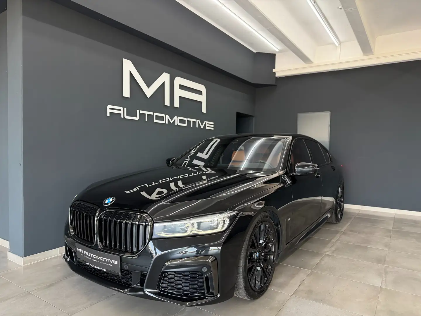 BMW 730 730 d M Sport *HK*HUD*SHADOW*GESTIK*SOFTC*KEYLESS* Schwarz - 1