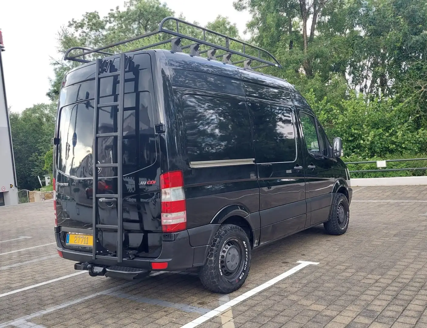 Mercedes-Benz Sprinter 311 CDI 2.2 Sprinter L1H2 906.633 Camper short Noir - 1