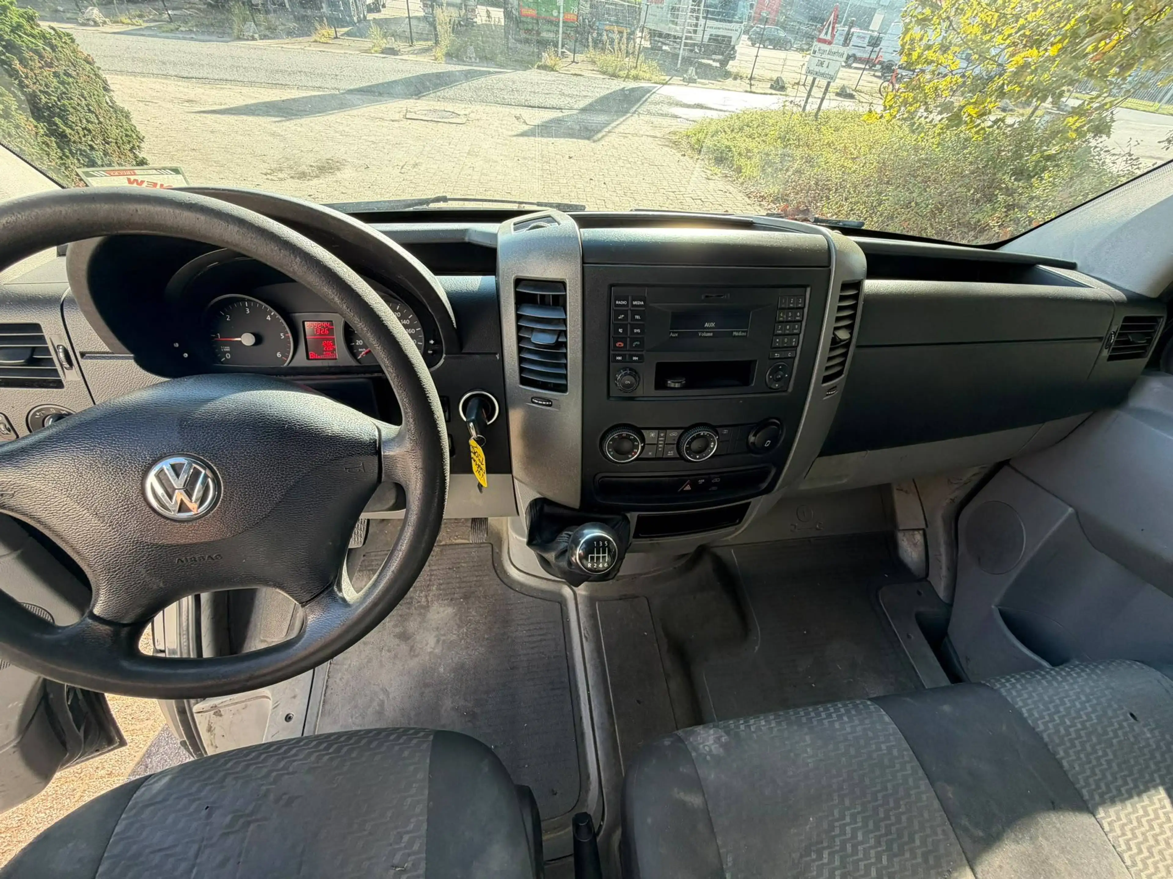 Volkswagen Crafter (Stock ID 19085) — photo 14