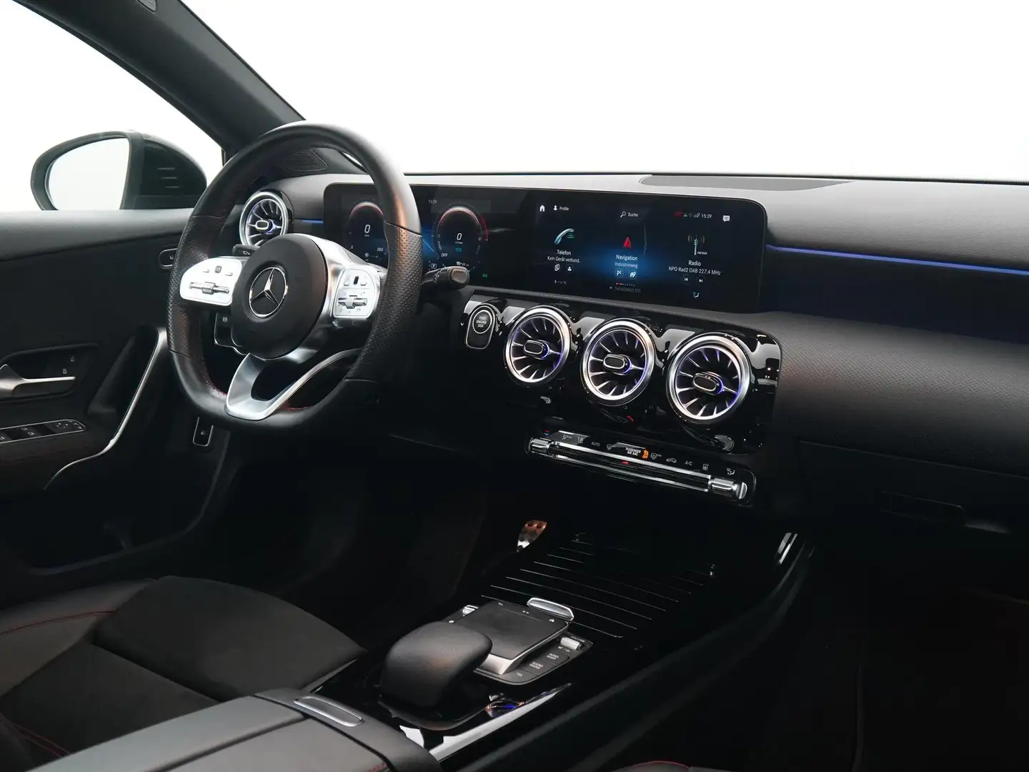 Mercedes-Benz A 250 250e Premium AMG Night | Panoramadak | Camera | Wi Grijs - 2