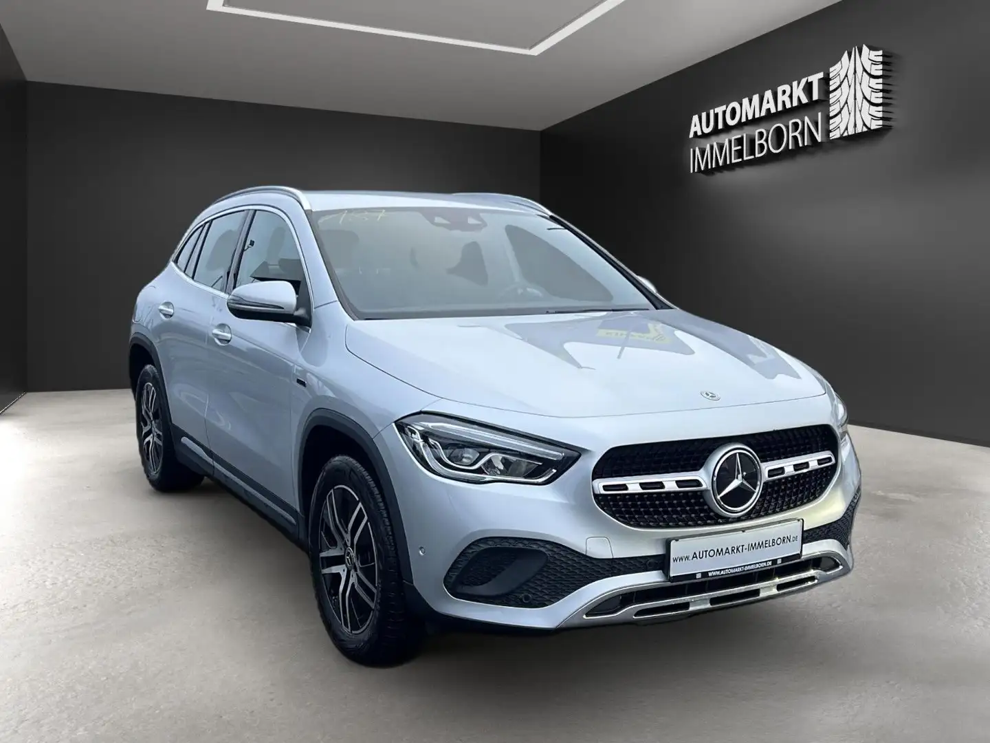 Mercedes-Benz GLA 250 e LED*Leder*Kamera*Navi*DigTacho*STHZG Argent - 2