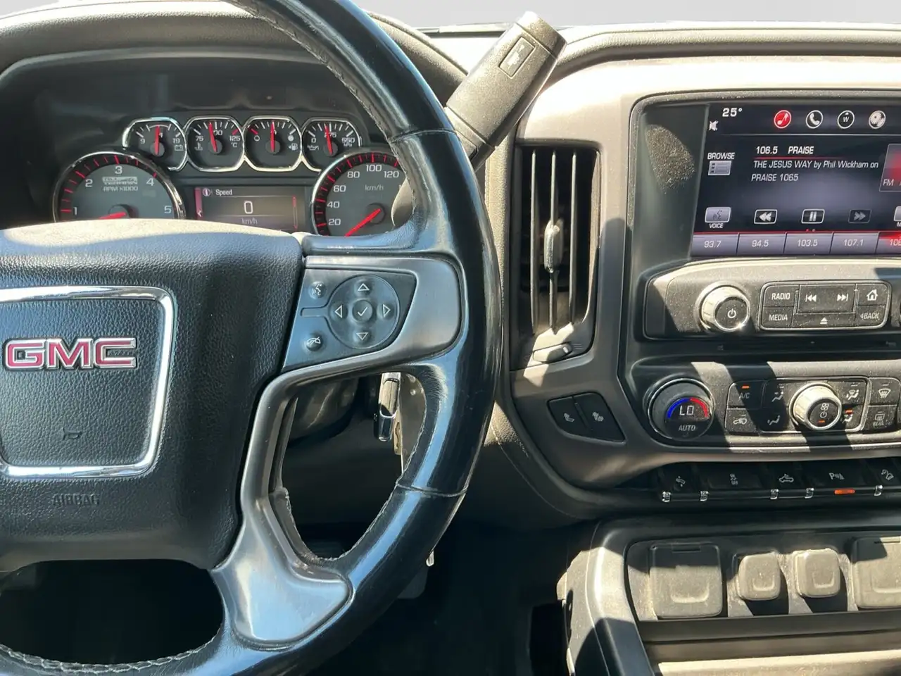 GMC Sierra 3500HD fotografie GMC Sierra 3500HD