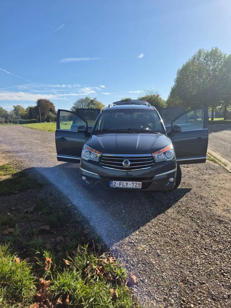 SsangYong Rodius 2.2 SV220e-XDi 2WD Sapphire - 2