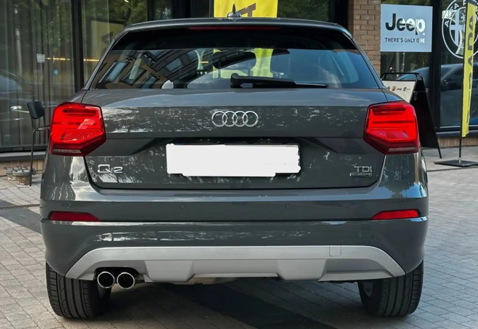 Audi Q2 quattro sport *PARKSENSOREN*CARPLAY-NAVI* Grau - 2