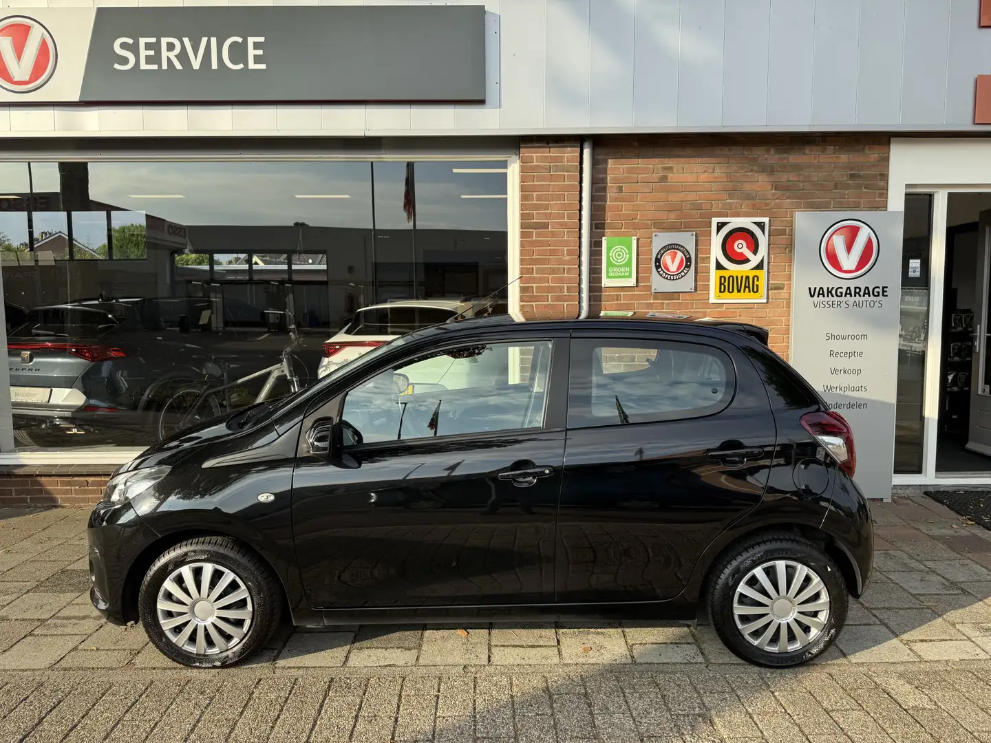 Peugeot 108 1.0 e-VTi Active | elektrische ramen | airco | Zwart - 2