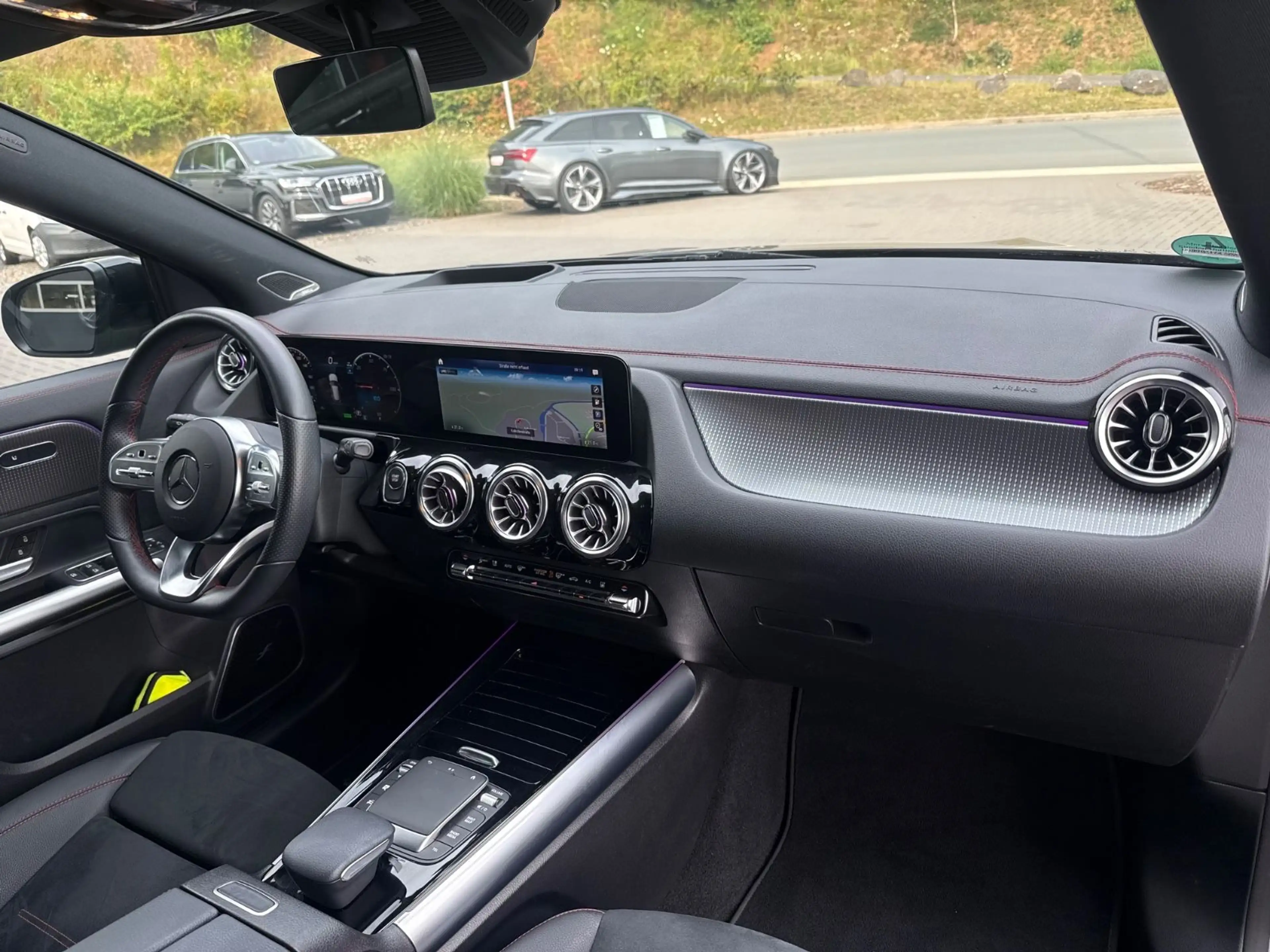 Mercedes-Benz EQA 300 4Matic AMG Line * Night Paket *App *AHK — photo 12