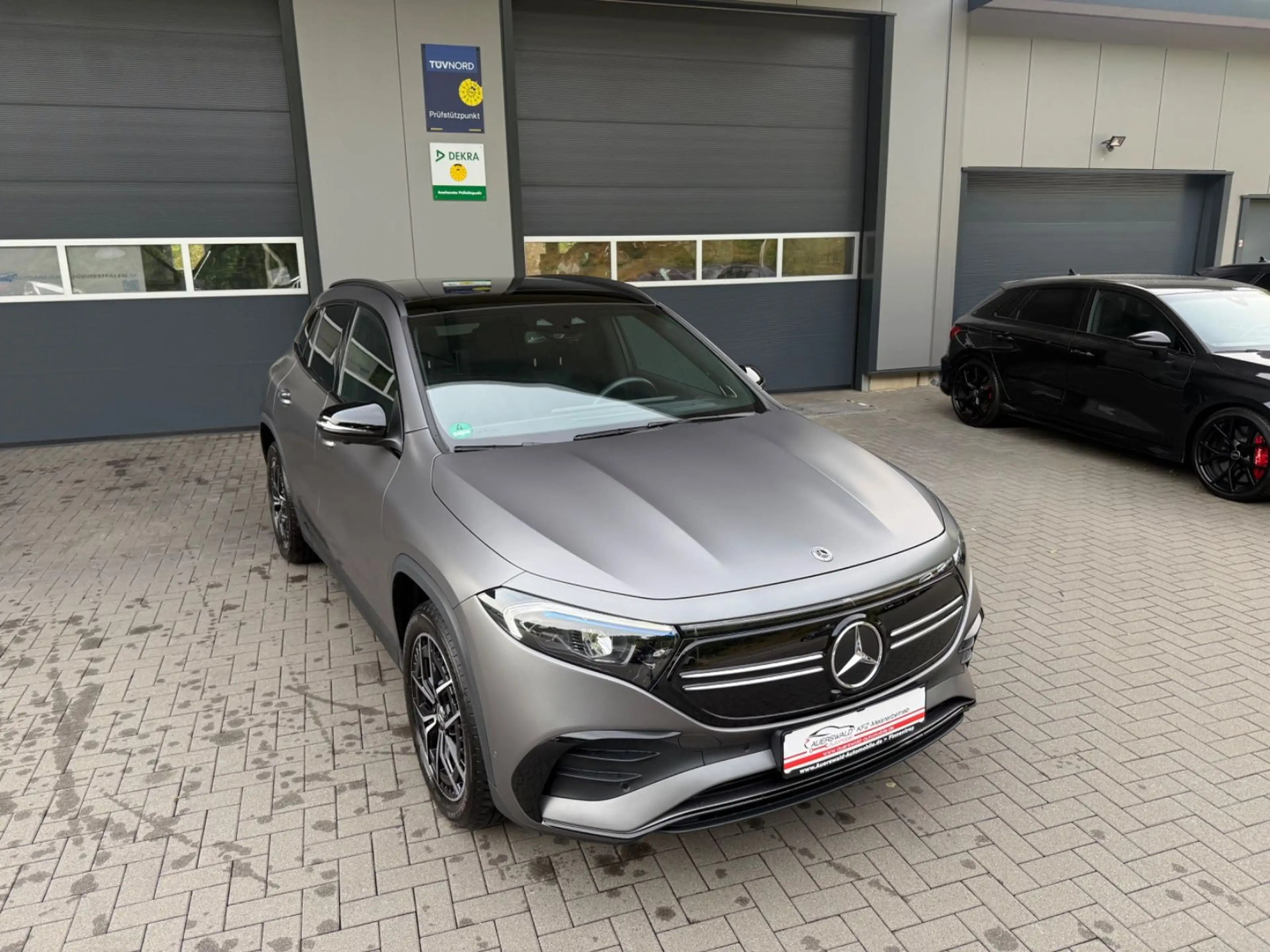 Mercedes-Benz EQA 300 4Matic AMG Line * Night Paket *App *AHK — photo 4