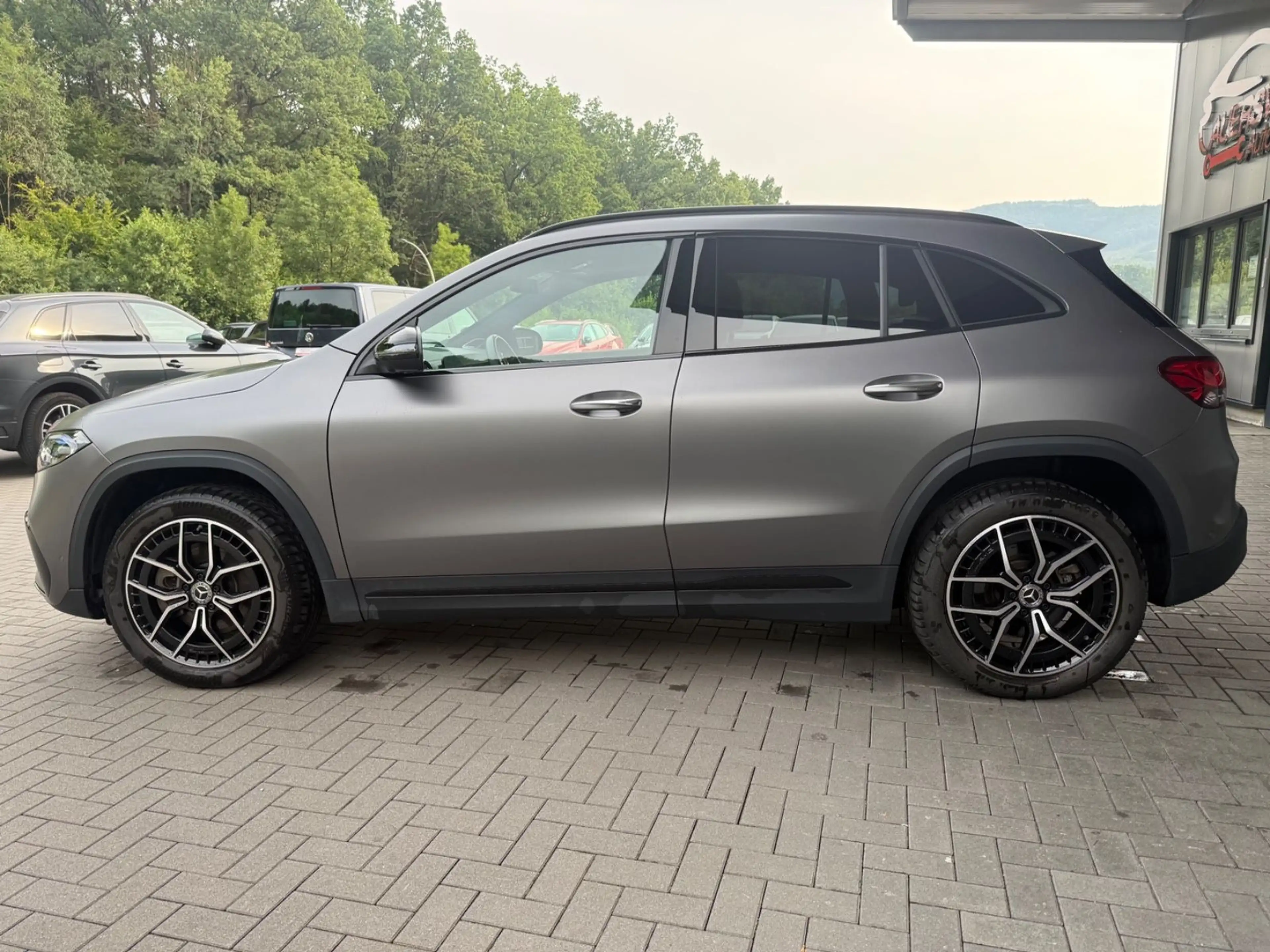 Mercedes-Benz EQA 300 4Matic AMG Line * Night Paket *App *AHK — photo 8