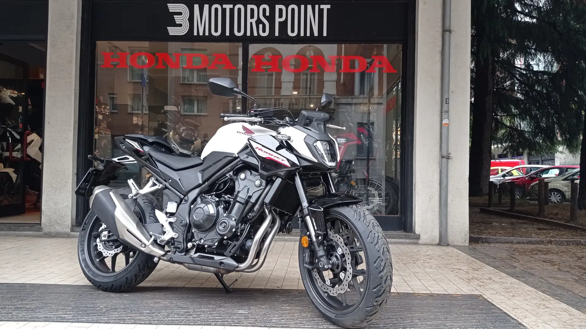 Honda CB 500 HORNET - 1