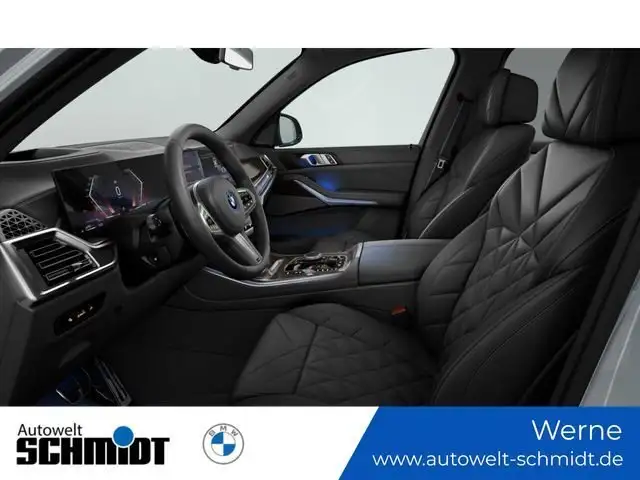 BMW X5 view 3
