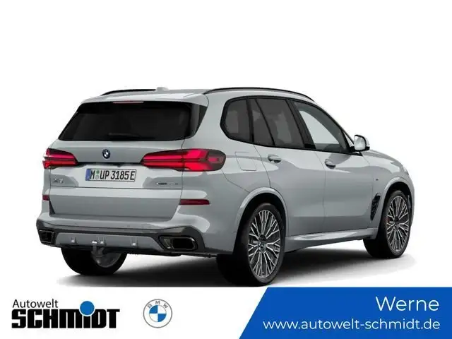 BMW X5 view 2