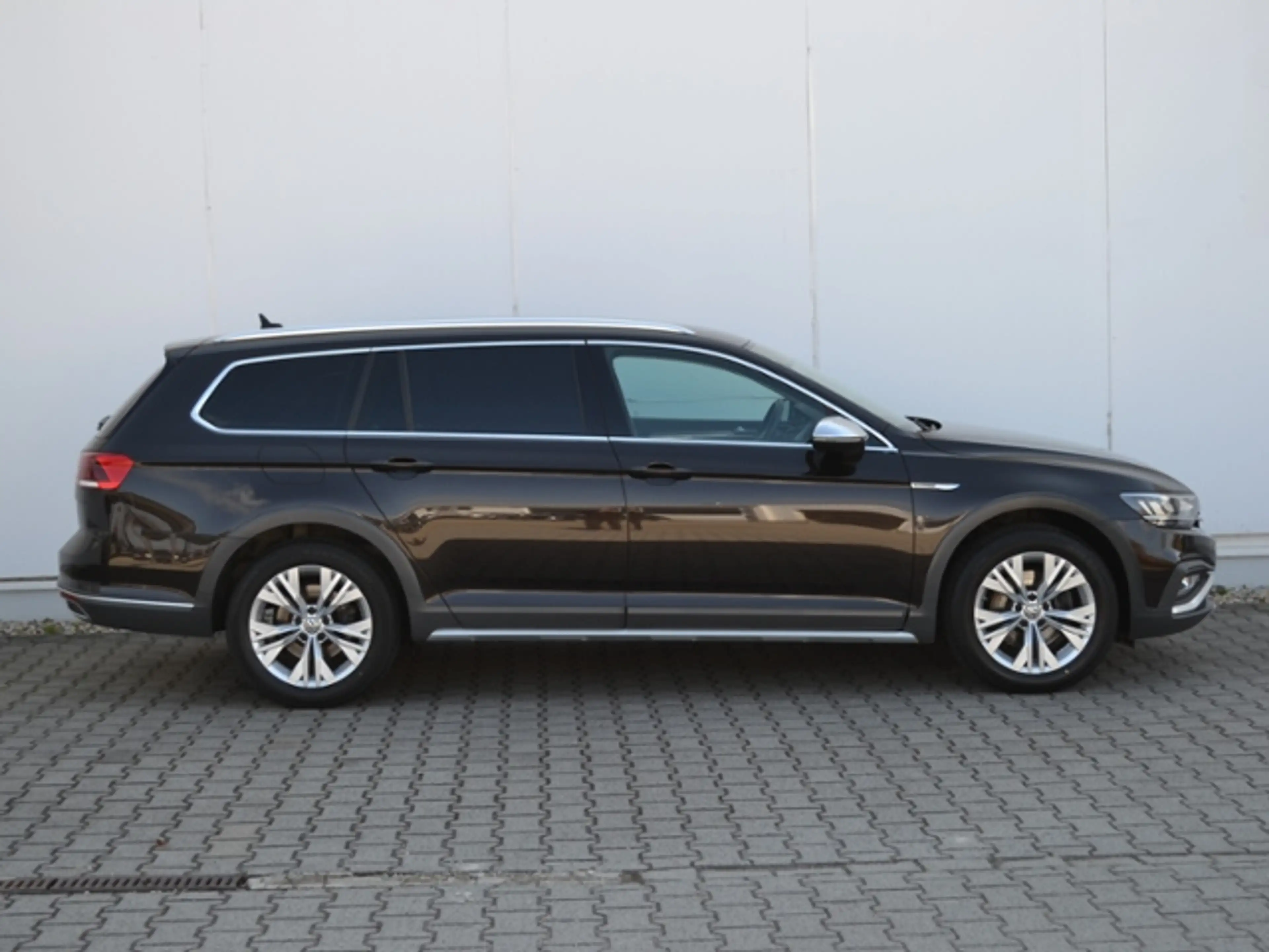 Volkswagen Passat Alltrack 2.0 TDI 190 PS 4Motion DSG LED/NAVI+VZE/BUSINESS- — photo 2
