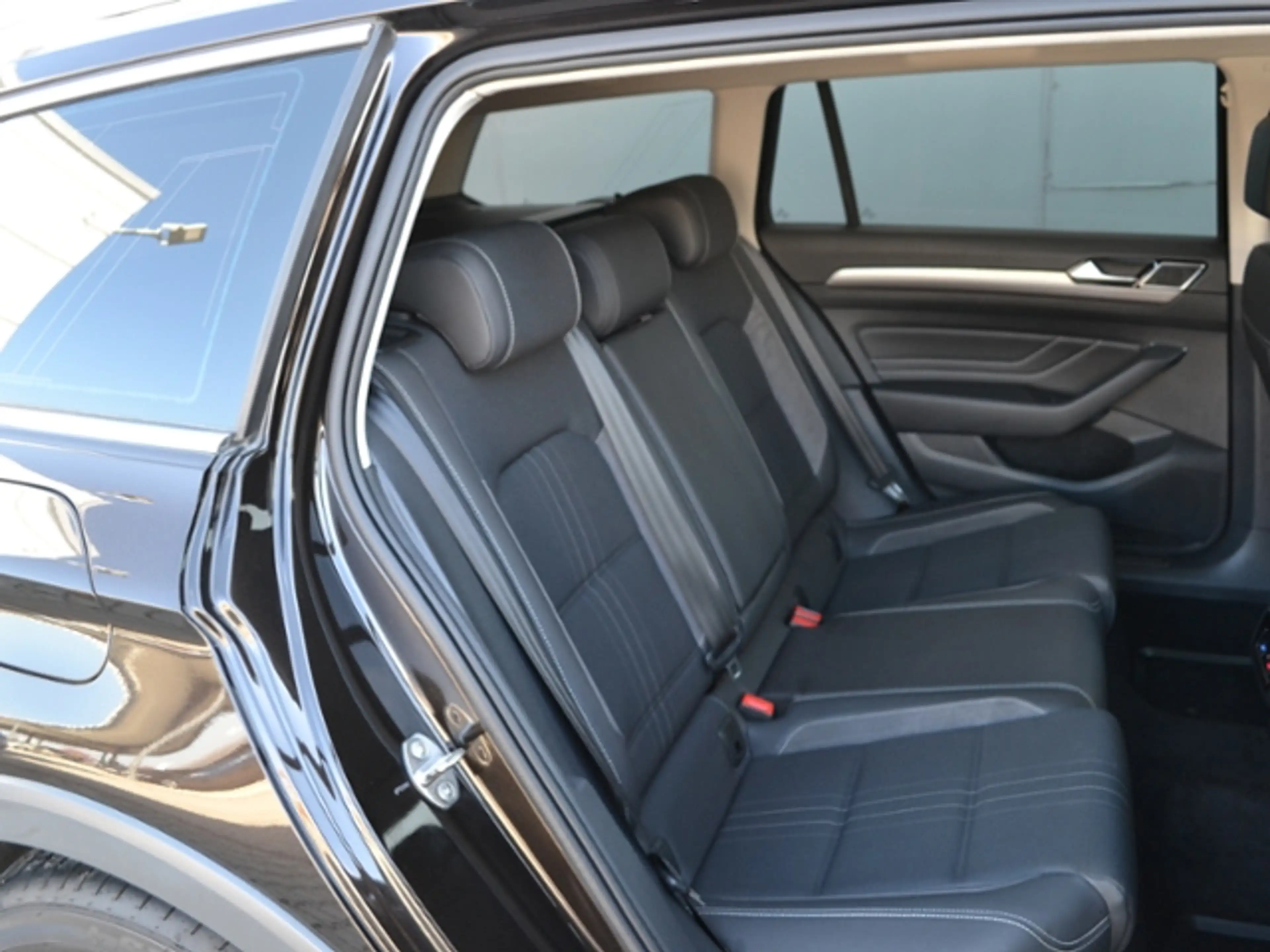 Volkswagen Passat Alltrack 2.0 TDI 190 PS 4Motion DSG LED/NAVI+VZE/BUSINESS- — photo 9