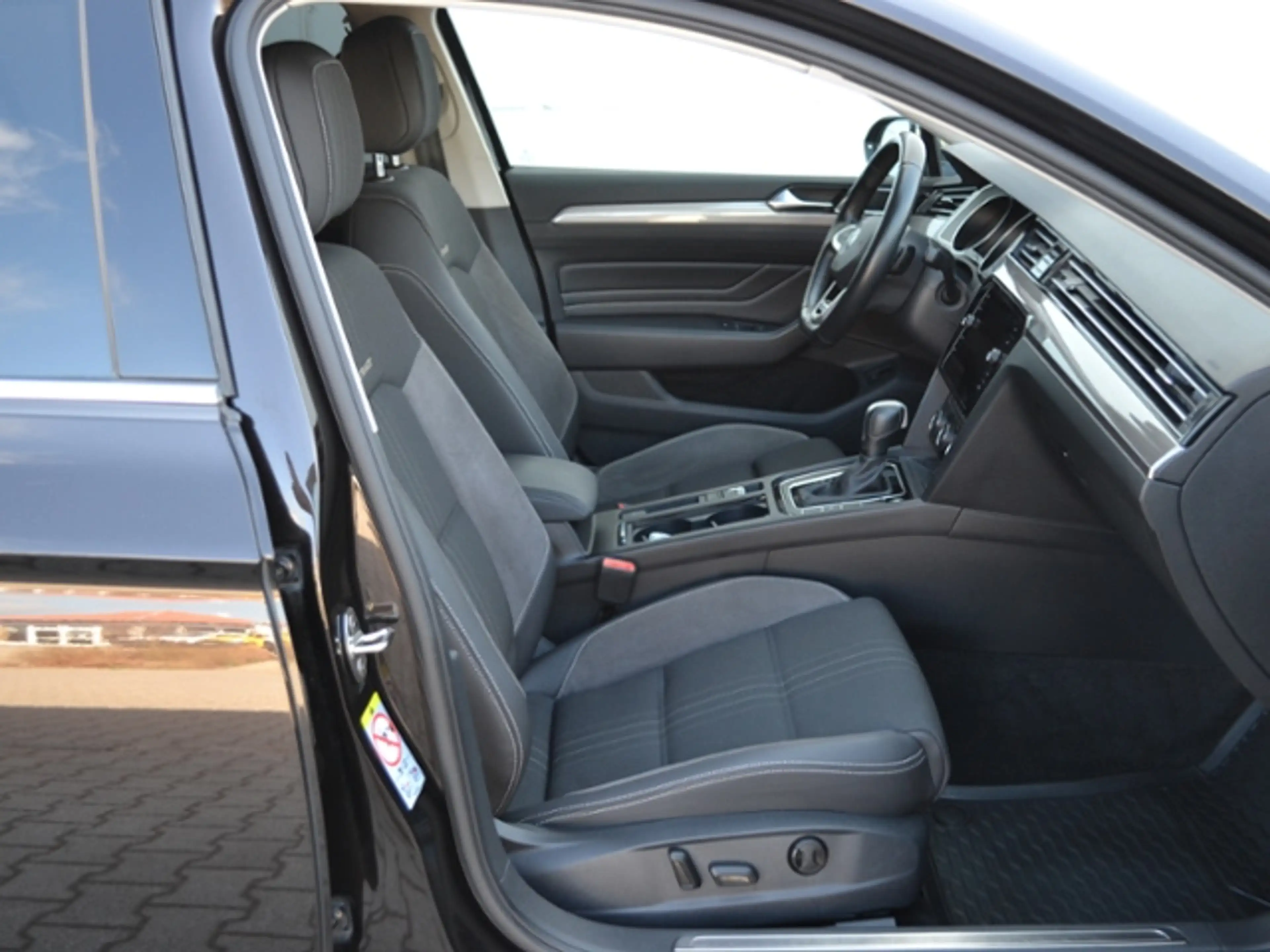 Volkswagen Passat Alltrack 2.0 TDI 190 PS 4Motion DSG LED/NAVI+VZE/BUSINESS- — photo 5