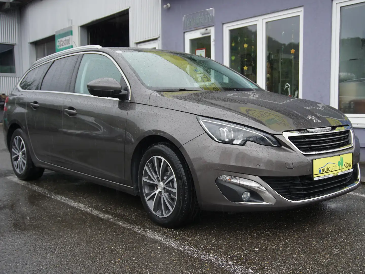 Peugeot 308 Grau - 1