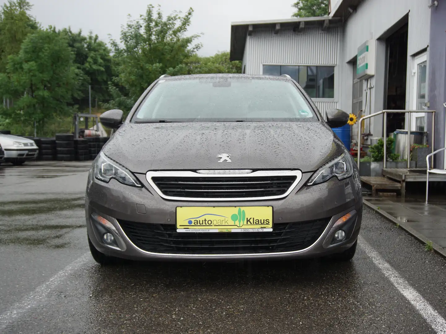 Peugeot 308 Grau - 2