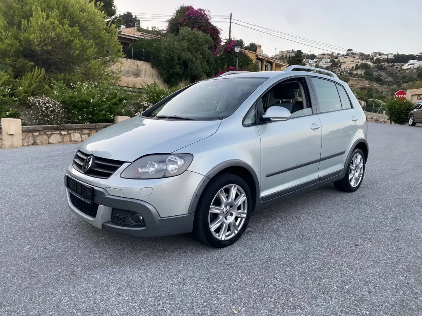 Volkswagen Golf CrossGolf 2.0TDI Grijs - 1