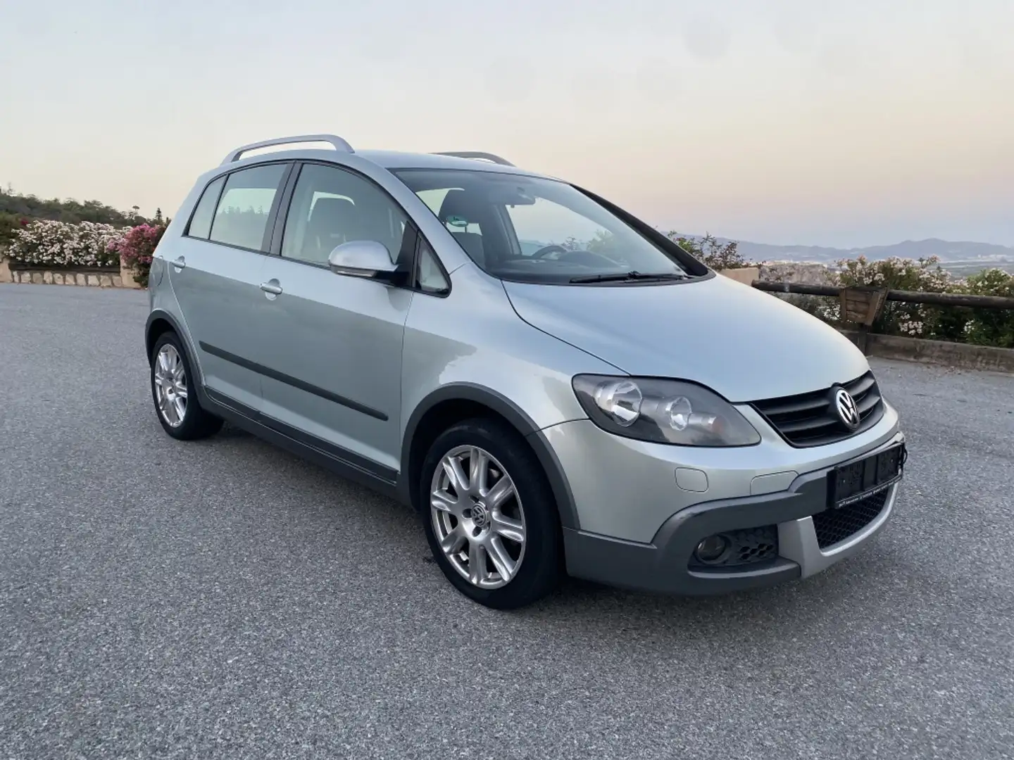 Volkswagen Golf CrossGolf 2.0TDI Grijs - 2