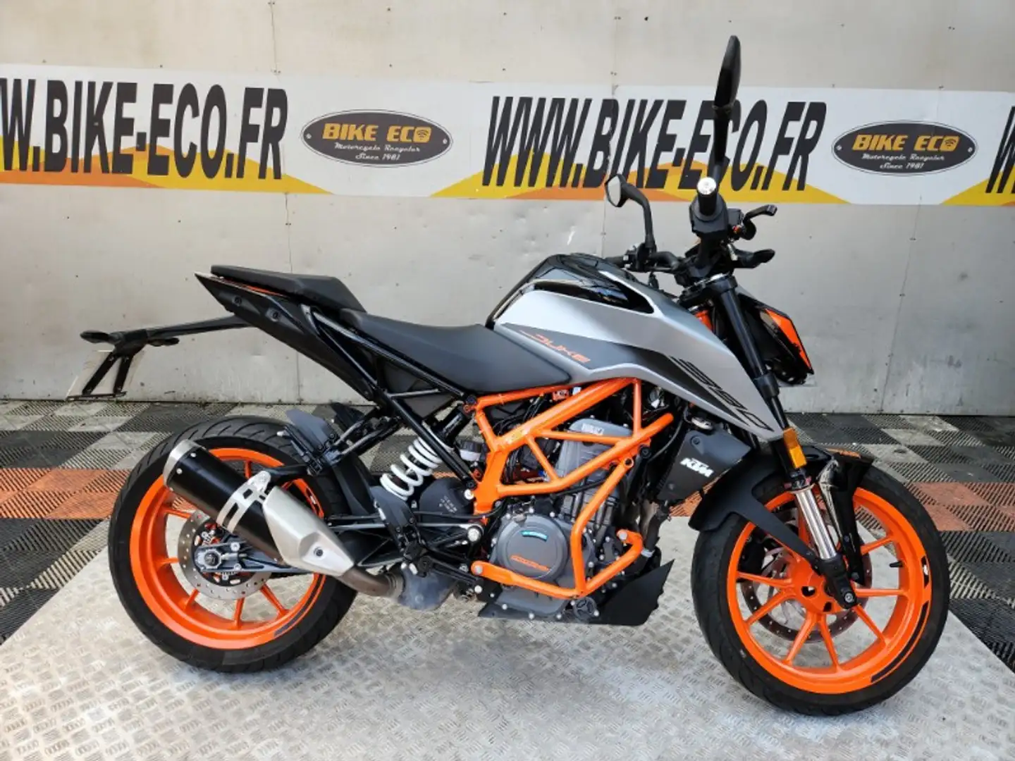 KTM 390 Duke Portocaliu - 1
