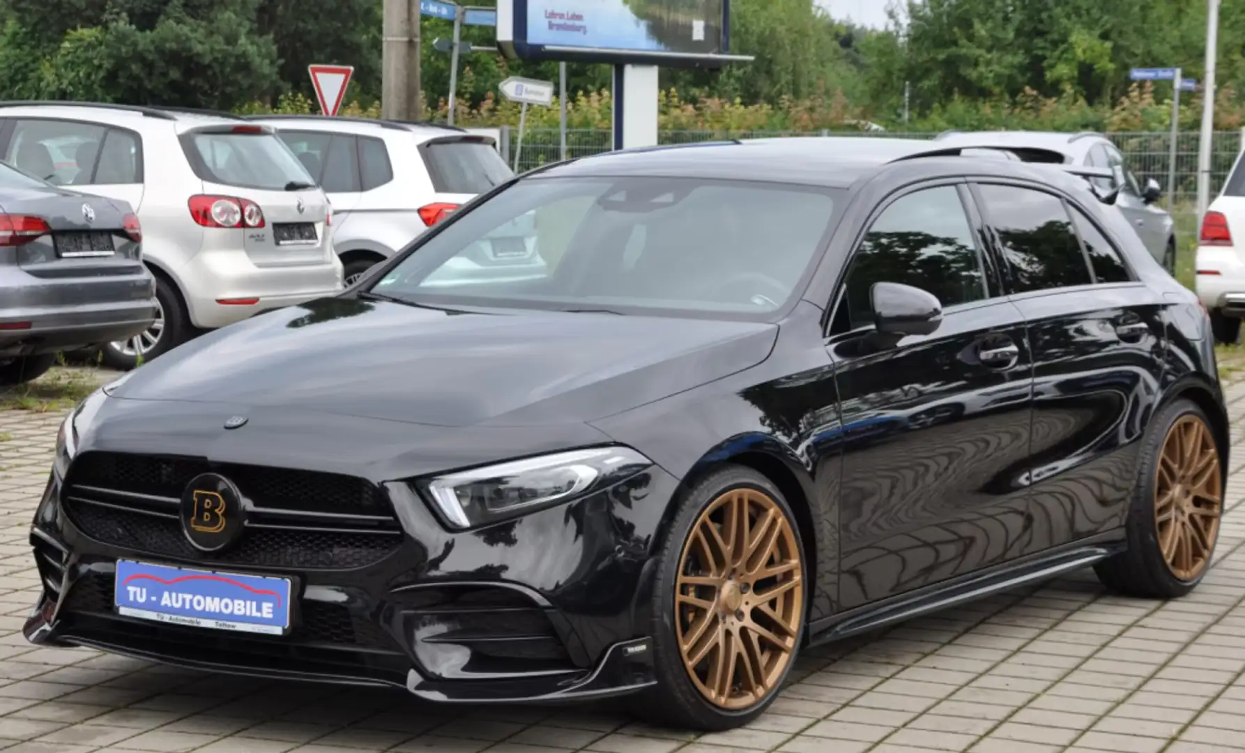 Mercedes-Benz A 35 AMG 4Matic+ 7G-DCT Noir - 1